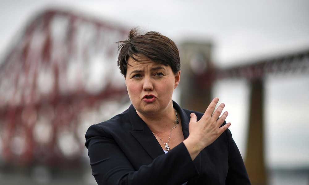 İskoç Muhafazakarları Lideri Ruth Davidson, Görevden Ayrıldı
