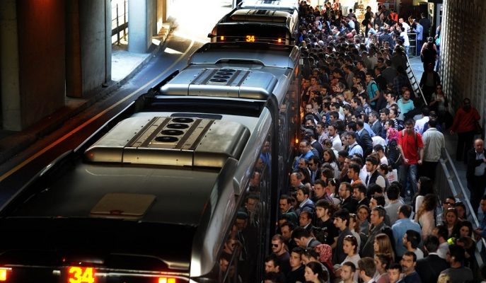 İstanbulluların Metrobüsü Günlük 450 Bin Dolarlık Cirosuyla Dudak Uçuklatıyor!