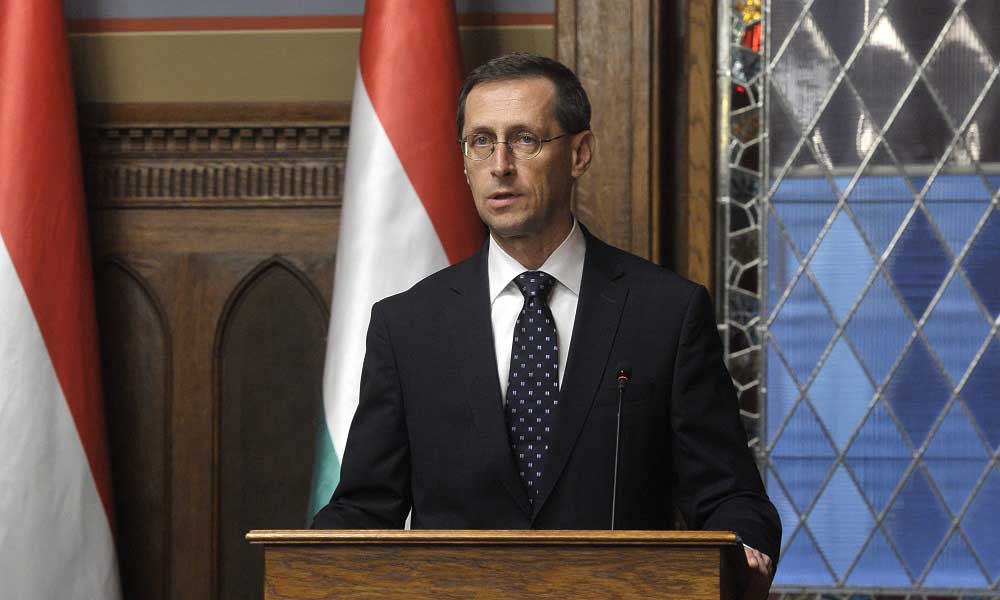 Macaristan Maliye Bakanı Güçlü Hanehalkı Tüketimi 