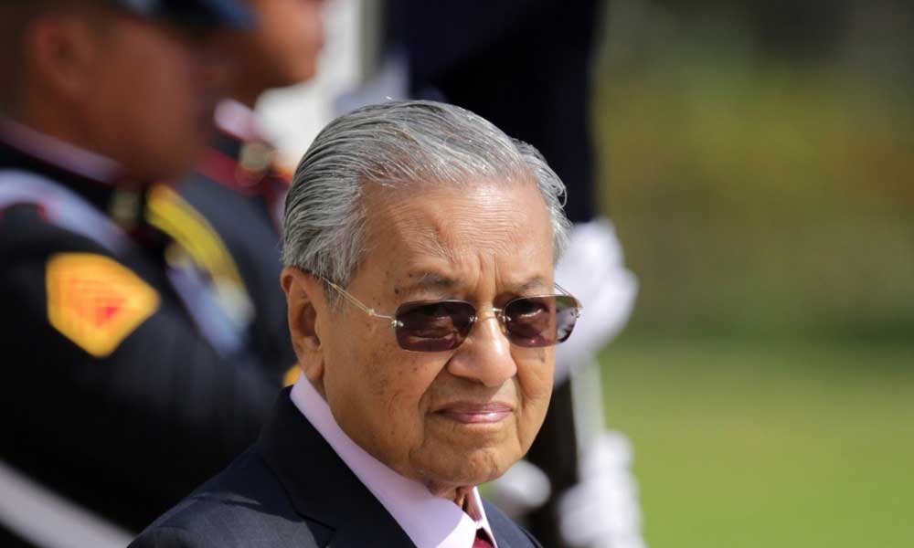 Malezya Başbakanı İki Ateş Arasında Kaldık 