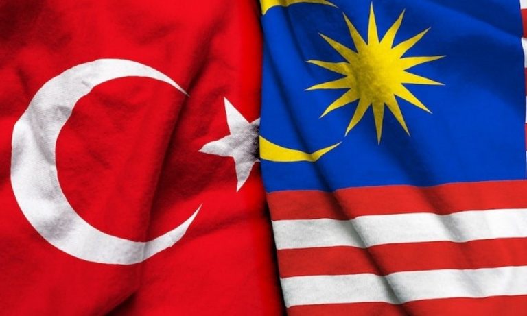 Bakan Turhan ve Malezya Ulaştırma Bakanı Fook, Ülkeler Arası İş Birliğini Görüştü