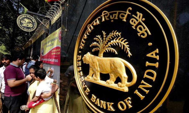 Hindistan Merkez Bankası Beklenmedik Şekilde Faiz Düşürmedi