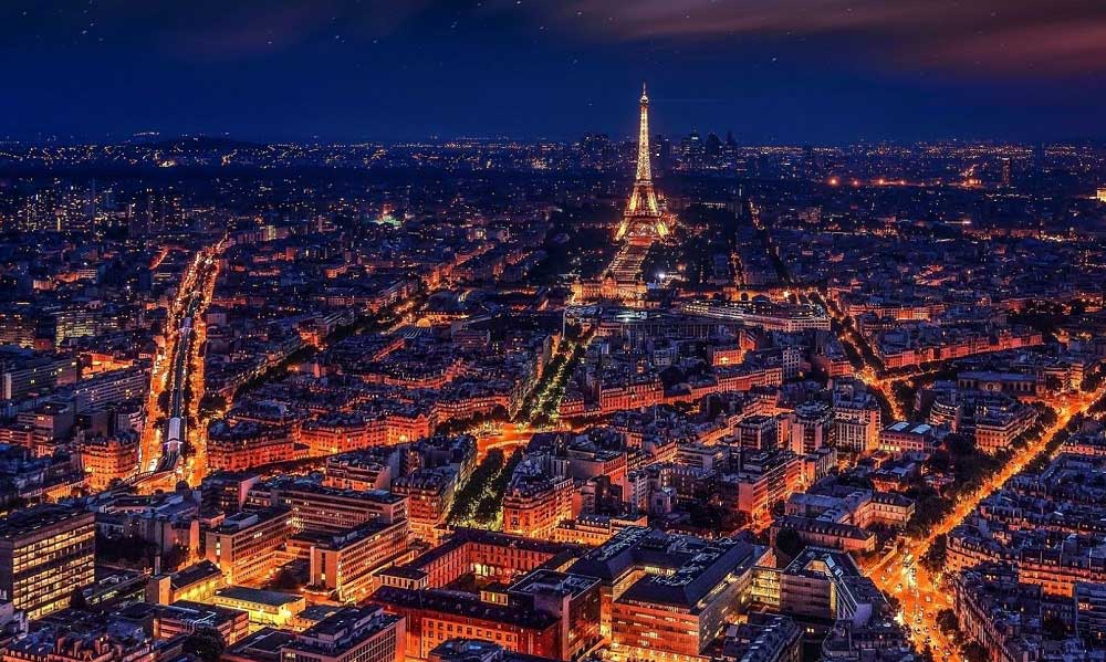  Paris Lüks Emlak Sektörü Parıldıyor 