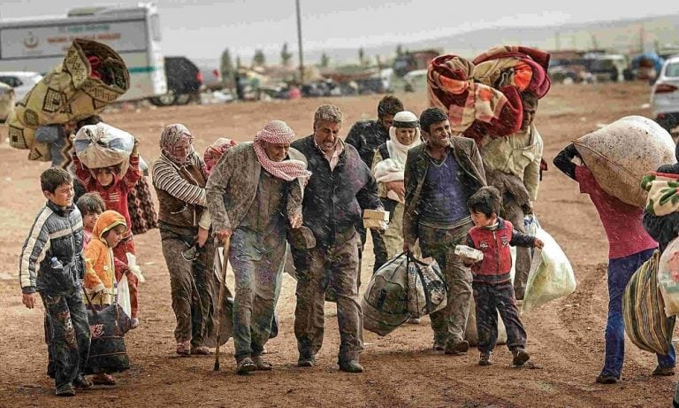 Kasım Ayından Bu Yana İdlib’den 450 Bin Kişi Türkiye Sınırına Göç Etti