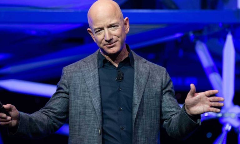 Jeff Bezos Hindistan’da İşletmecilerin Protestolarıyla Karşılaşacak