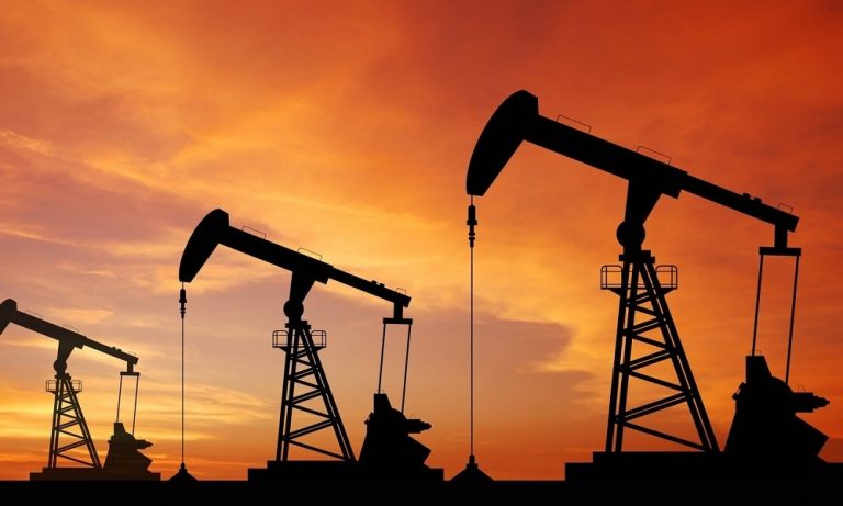 Libya’nın En Büyük Petrol Sahasındaki Üretim Aksaklığı Fiyatları Yukarı Çekti