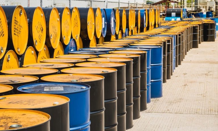 Brent Petrolün Varili Rusya ve Suudi Arabistan’ın Üretim Kısma Sinyaliyle 32 Dolara Fırladı
