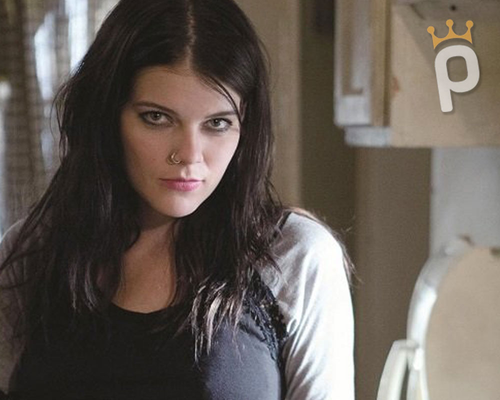 Emma Greenwell - Mandy Milkovich