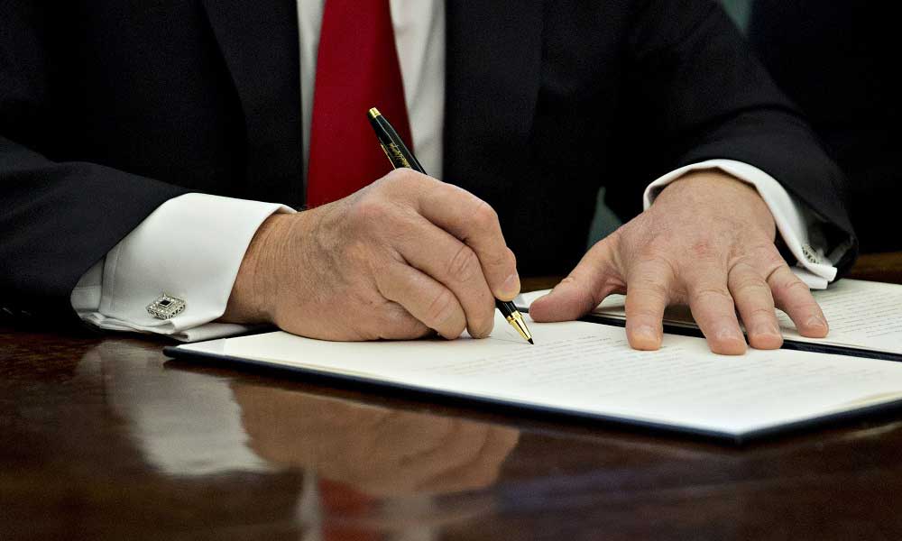 Trump Göç Yasağı 22 Nisan İmzalayacak