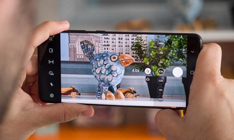 Samsung, Galaxy S20 Ultra’nın Yakın Mesafedeki Odaklama Sorununa Çözüm Getirdi