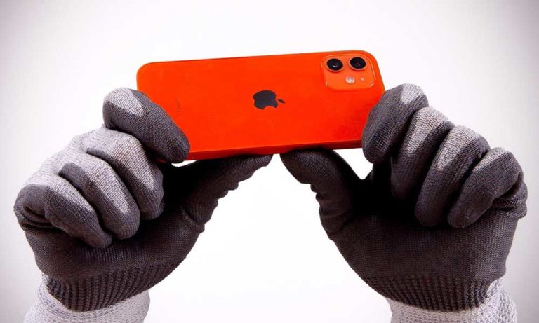 iPhone 12 Bükülme Testinden Önceki Modellere Göre Sağlam Çıktı