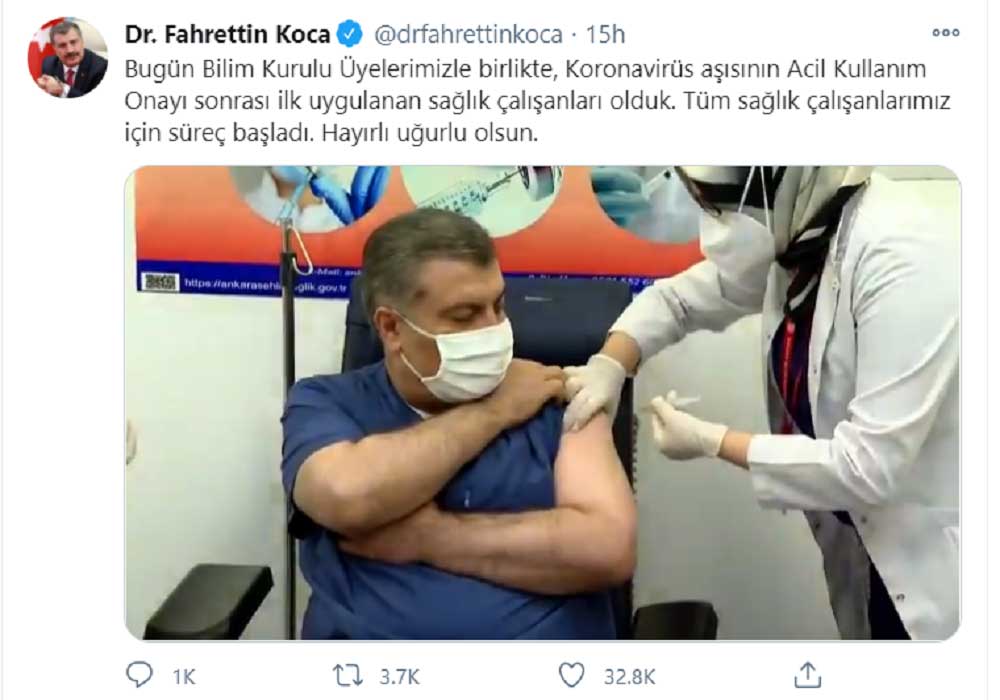 Sağlık Bakanı Fahrettin Koca Aşı Yaptırdı