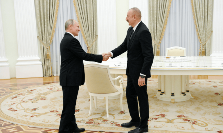 Azerbaycan ve Rusya Müttefik İşbirliği Bildirgesini İmzaladı