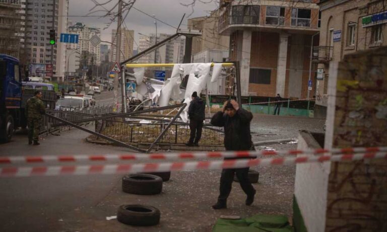 Ukrayna Dışişleri Bakanı: Rus Roketi Kiev’e Saldırıyor