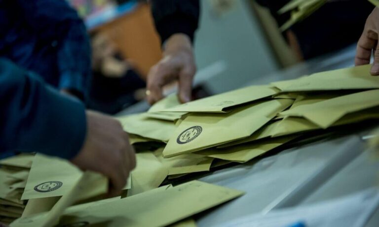 AK Parti ve MHP’nin Hazırladığı Seçim Teklifi TBMM’den Geçti