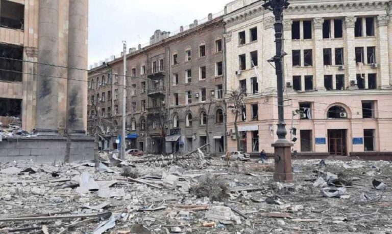 Ukrayna: Barbar Rus Füzeleri Harkiv’e Saldırıyor