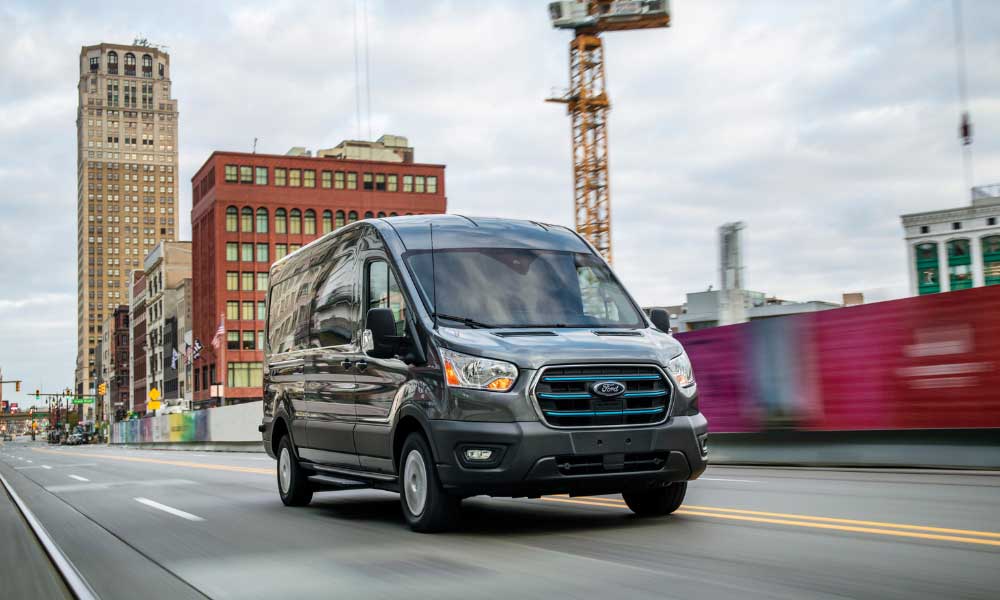 Bakan Varank Ford E-Transit Hattan İniş Töreninde Konuştu