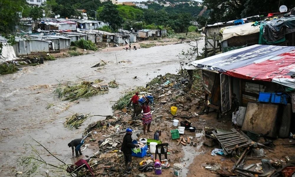 Güney Afrika’daki Selde 40 Bin Kişi Evsiz Kaldı