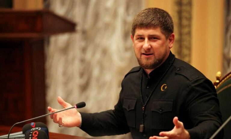 Kadirov Mariupol için Saat Verdi, Londra 9 Mayıs’a Karşı Uyardı