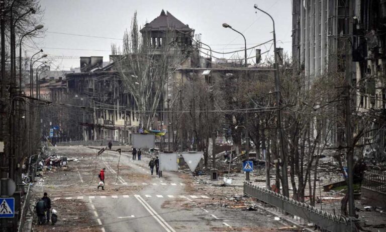Harap Olan Mariupol’dan Sivillerin Tahliyesi Umut Ediliyor