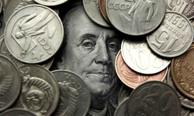 Ruble Dolara Karşı Güçlenirken ABD’ye Göre Toparlanma Sürmeyecek
