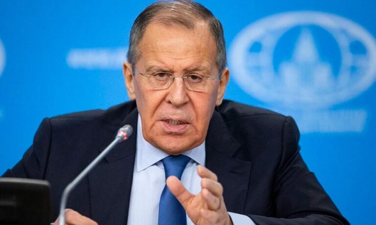 Lavrov: AB, NATO’nun Attığı Adımları Takip Ediyor