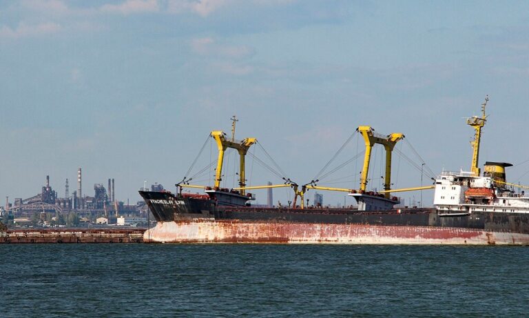 Mariupol’den Rusya’ya Demir Yüklü Gemi Yola Çıktı