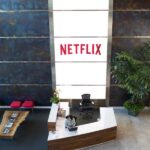 Netflix Abone ve Gelir Kaybı Sonrası Çalışanlarını İşten Çıkarıyor