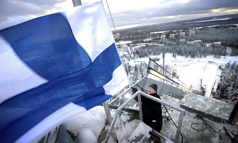 Finlandiya Duyurdu: Rusya Sınırına Tel Örgü Çekilecek
