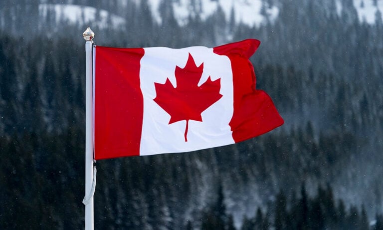 Kanada Rusya’ya 28 Hizmetin İhracatını Yasakladı