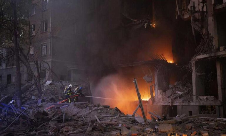 Kiev’de Sakin Geçen Haftaların Ardından Patlamalar Duyuluyor