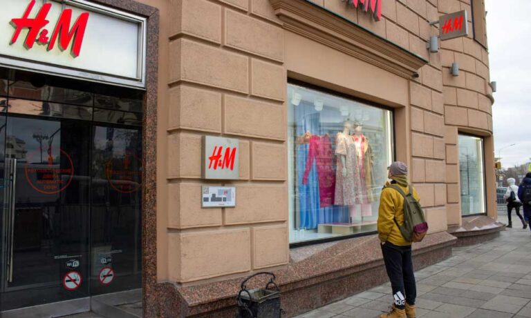 H&M de Rusya’yı Terk Ediyor! Çıkışın Maliyeti Açıklandı
