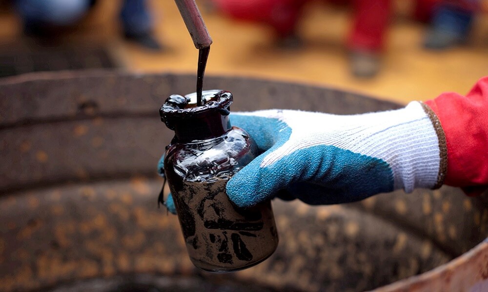 Petrol Panik Satışlarıyla Zayıf Görünümünü Sürdürüyor