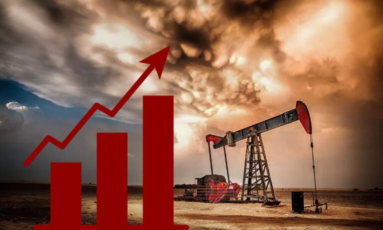 ABD Stoklarındaki Beklenenden Fazla Düşüş Petrolü Yükseltti