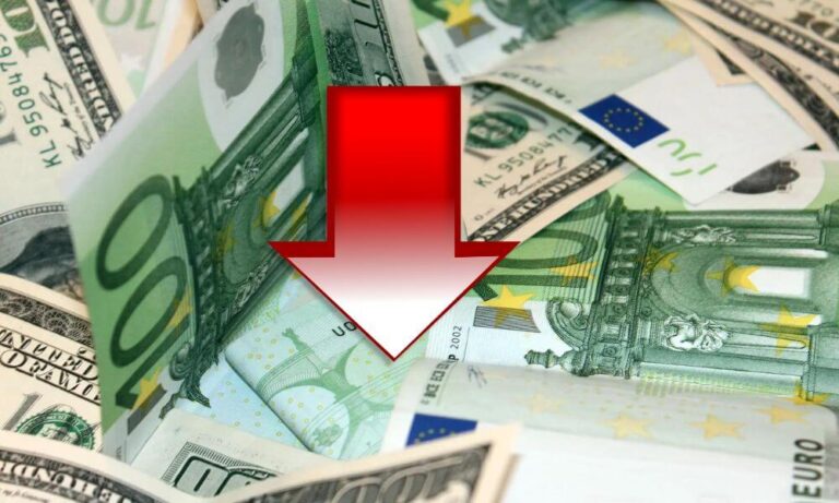 Euro, Dolar Karşısında Eriyor: Parite 20 Yılın Düşüğünde
