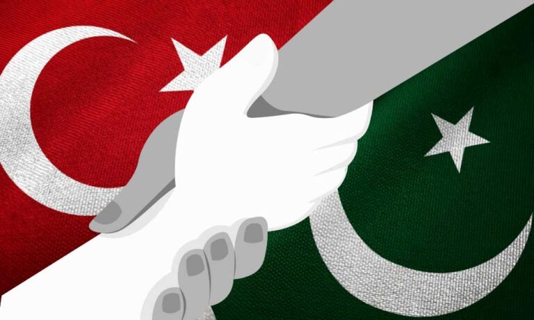 Türkiye Pakistan’a İnsani Yardım Gönderiyor