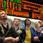 Yatırımcılar, Hisse Senetleri ve Tahvillerdeki Ralliye Karşı Uyarıldı