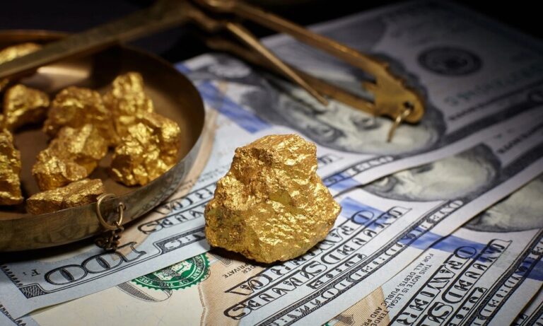 Altın, Beklentileri Aşan ABD Enflasyonuna İlk Tepkisini Verdi