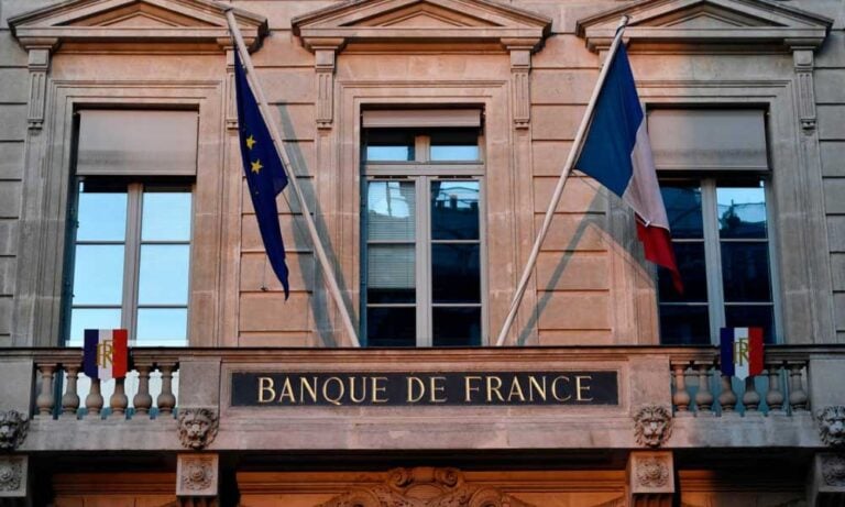 Fransa Ekonomisi 2022’de Resesyondan Kurtulacak