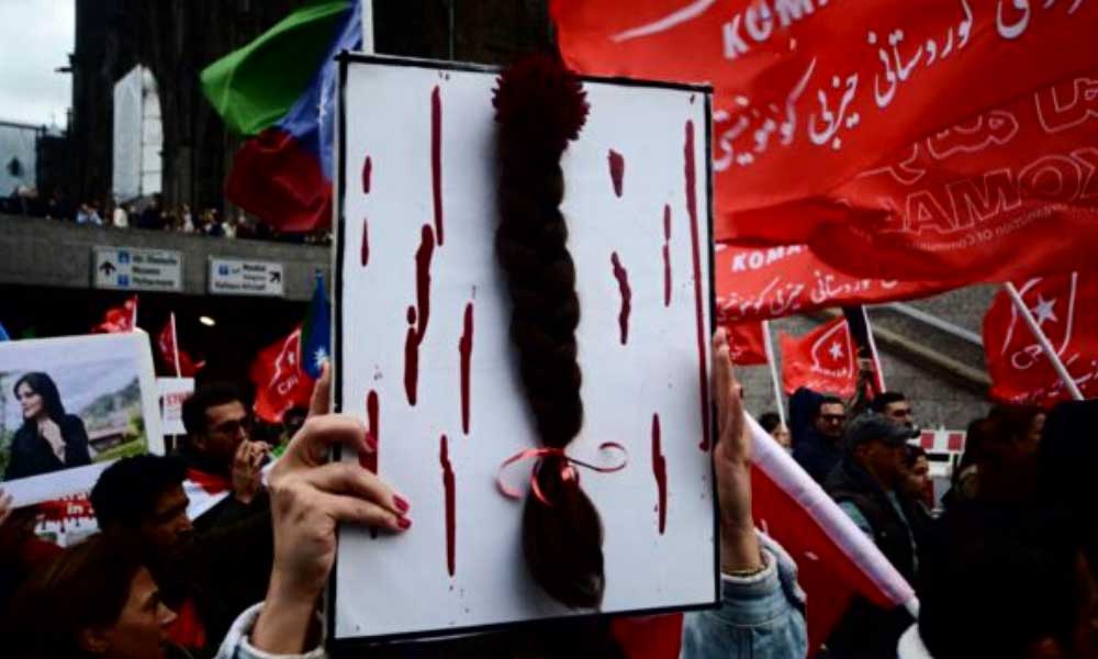 İran, Protestocuları İdam Cezasına Çarptırıyor