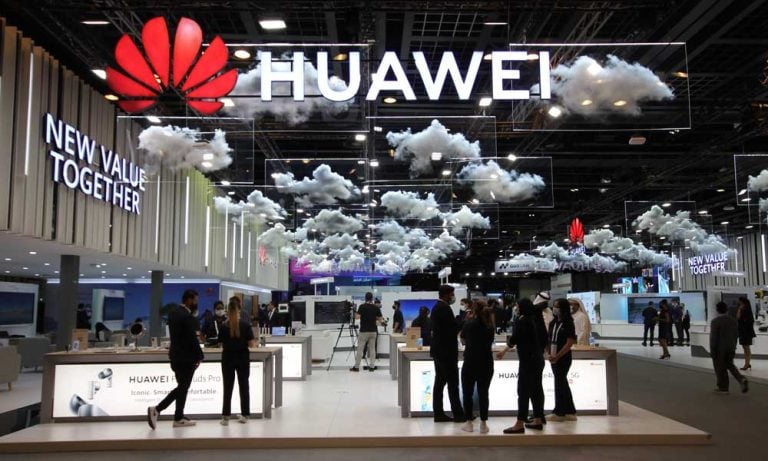 Huawei 2022’de Gelirinin Sabit Kalmasını Bekliyor