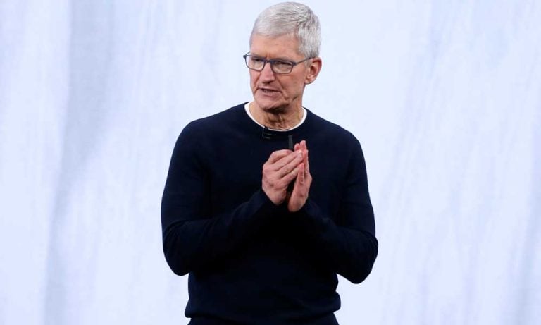 Apple CEO’su Tim Cook Maaşından Kesinti Yapılmasını İstedi