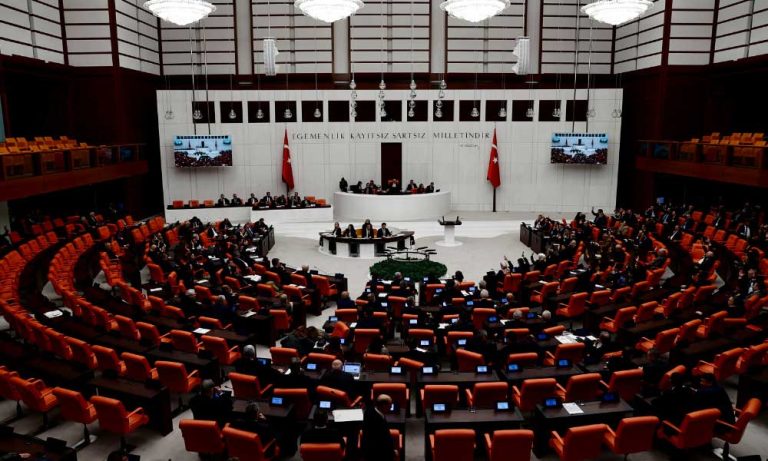 AKP EYT Düzenlemesi için Yeni Tarih Verdi
