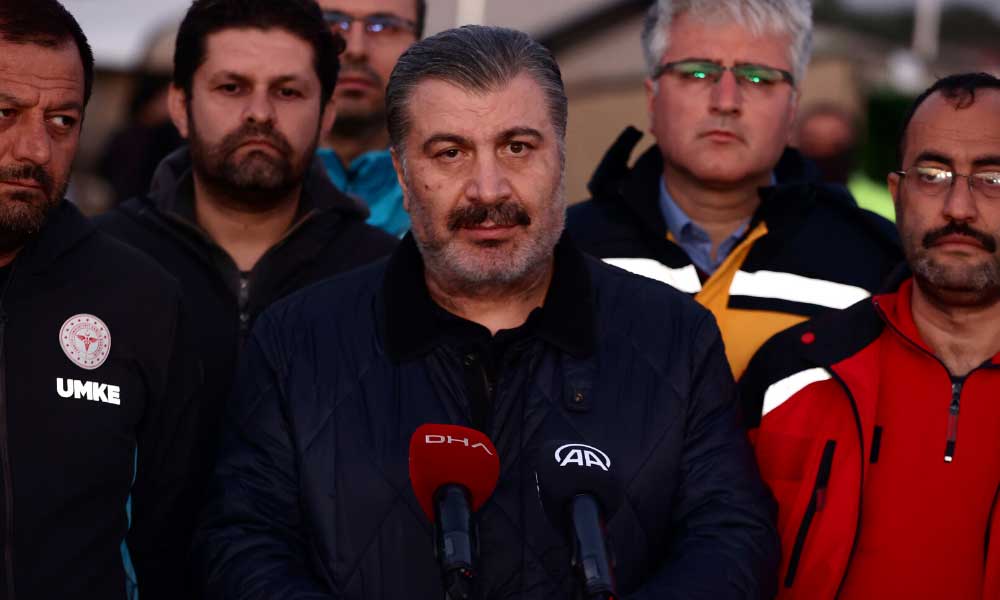 Bakan Koca Sağlık Alanındaki Sınavların Ertelendiğini Açıkladı