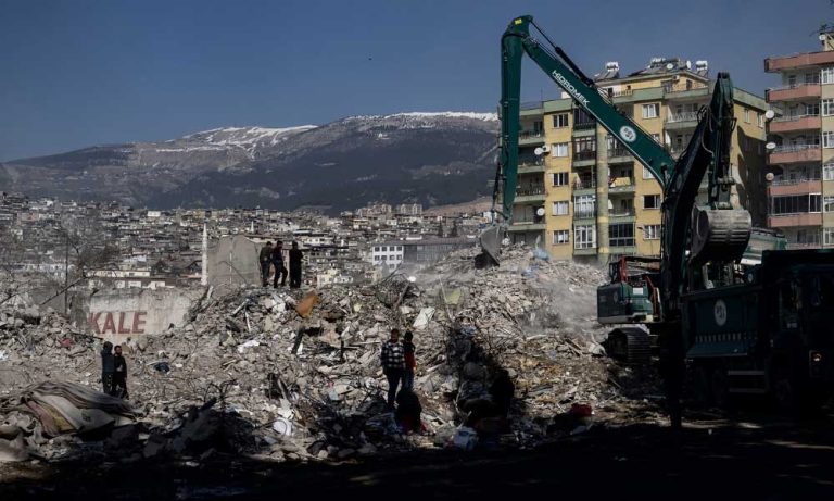 CHP: Enkazların Dönüşümünden Gelen Para Depremzedelere Verilsin