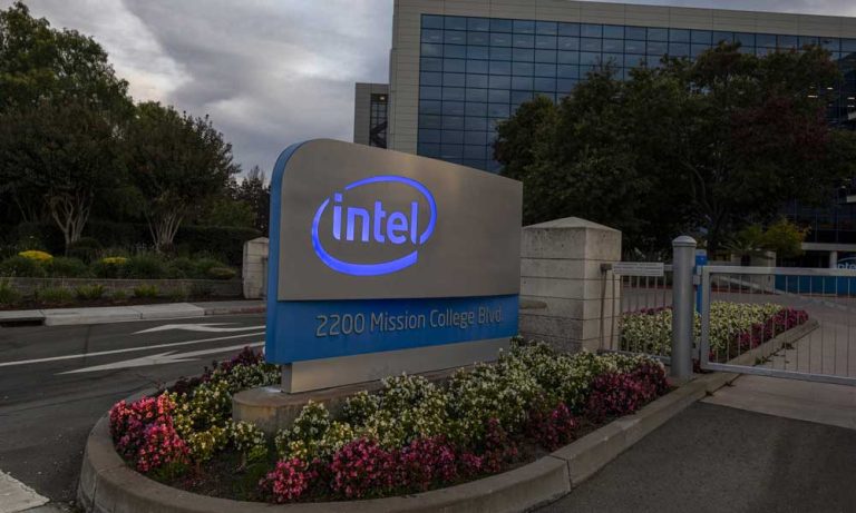 Intel PC Pazarındaki Düşüş Sonrası Maaş Kesintisine Gitti
