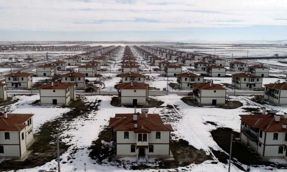 Konyalı Köylüler Sıfır Evlerini Depremzedelere Açtı