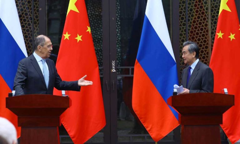 Rusya ile Çin Dışişleri Bakanlarından Dayanışma Mesajı