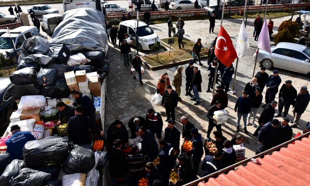 TÜROFED Depremzedelere Yatak Gönderdi