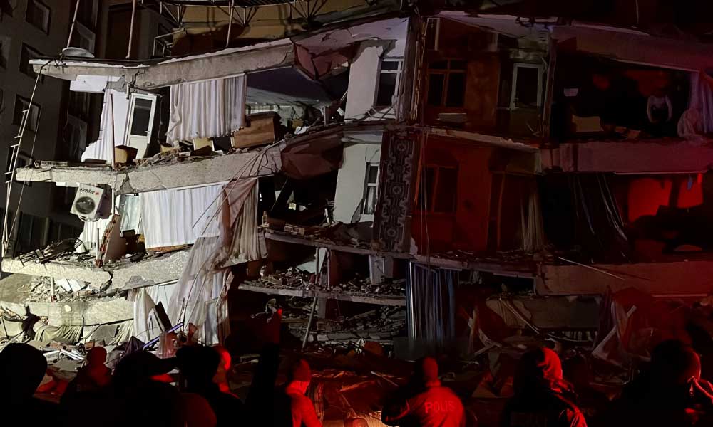 Uzun Yanıtladı: Deprem Bölgesinde Yeniden İnşa Sözü Gerçekçi mi?